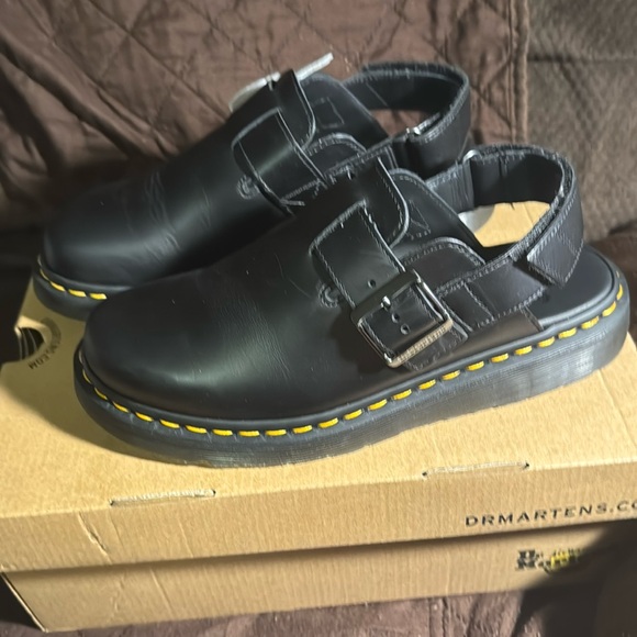 Dr.Martens Jorge II 
Unisex - size 8 men’s/ size 9 women - Picture 4 of 14